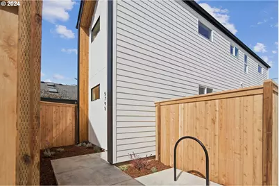5795 SE Ramona St, Portland, OR 97206 - Photo 1