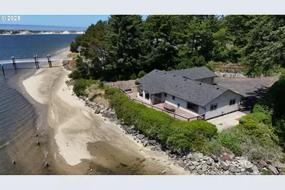 100 Rhododendron Dr, Florence, OR 97439 - Photo 1