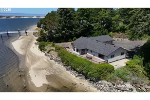 100 Rhododendron Dr, Florence, OR 97439 - Photo 1