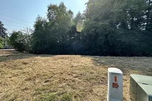 6805 Magnolia Ct, Brookings, OR 97415 - Photo 1