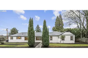 304 S College St, Newberg, OR 97132 - Photo 1