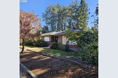 1306 E 2nd St, Newberg, OR 97132 - Photo 1