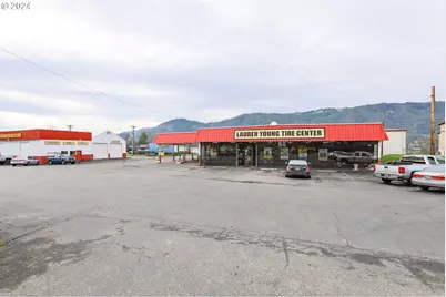 133 S Old Pacific Hwy, Myrtle Creek, OR 97457 - Photo 1