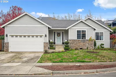 312 Division St NE, Silverton, OR 97381 - Photo 1
