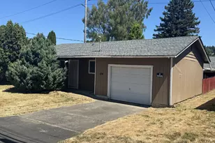 1114 N 1st Ave, Kelso, WA 98626 - Photo 1
