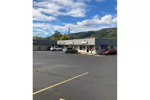 925 N Old Pacific Hwy, Myrtle Creek, OR 97457 - Photo 1