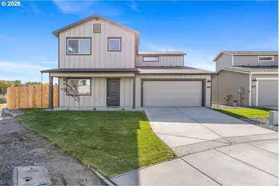 1734 NE 9th Pl, Hermiston, OR 97838 - Photo 1