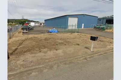 1690 Austin Rd, Roseburg, OR 97471 - Photo 1