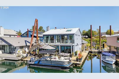 2630 N Hayden Island Dr #16, Portland, OR 97217 - Photo 1