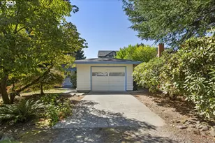 3020 SW Nebraska St, Portland, OR 97239 - Photo 1