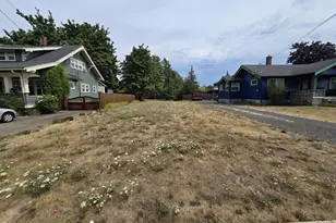 212 N James St, Silverton, OR 97381 - Photo 1