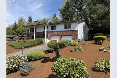 9415 SE Sun Crest Dr, Happy Valley, OR 97086 - Photo 1