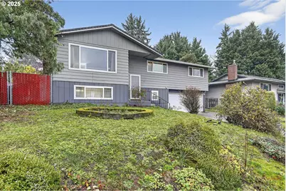 6635 SE Doncaster Dr, Gladstone, OR 97027 - Photo 1