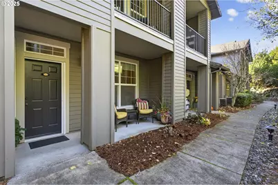 880 Springtree Ln, West Linn, OR 97068 - Photo 1