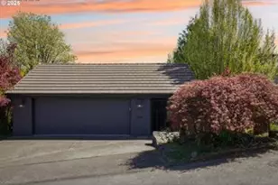 4260 SW McDonnell Terrace, Portland, OR 97239 - Photo 1