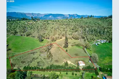 2119 San Souci Rd, Roseburg, OR 97471 - Photo 1