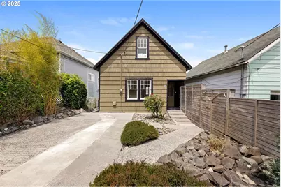 760 Jerome Ave, Astoria, OR 97103 - Photo 1