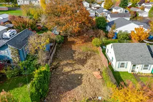 9563 N Polk Ave, Portland, OR 97203 - Photo 1