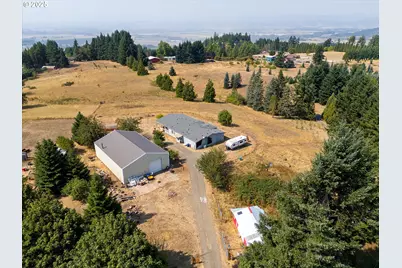 8325 SE Sky Vista Dr, Amity, OR 97101 - Photo 1