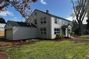 1704 W Main St, Cottage Grove, OR 97424 - Photo 1