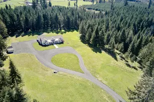 215 Bear Crk Ln, Winlock, WA 98596 - Photo 1