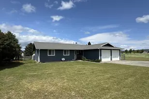 1238 Bennett Dr, Goldendale, WA 98620 - Photo 1
