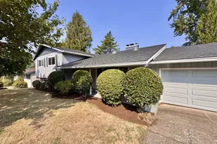 3123 SW Florida Ct, Portland, OR 97219 - Photo 1