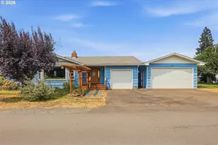 810 22nd St, Springfield, OR 97477 - Photo 1