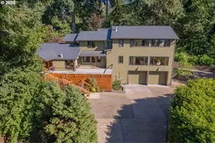 9522 SW 62nd Dr, Portland, OR 97219 - Photo 1