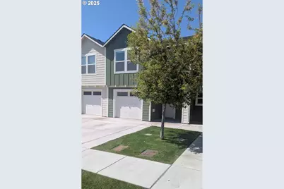 1745 NE 8th St, Hermiston, OR 97838 - Photo 1