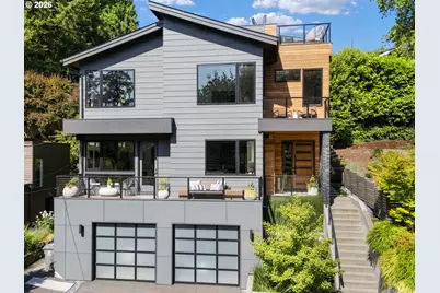 7625 S Fulton Park Blvd, Portland, OR 97219 - Photo 1