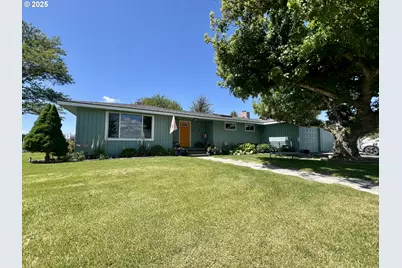 30095 Country Ln, Hermiston, OR 97838 - Photo 1