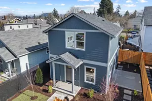 6909 NE Multnomah St, Portland, OR 97213 - Photo 1