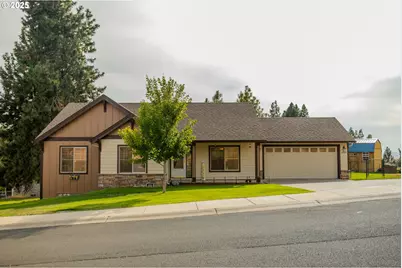 1009 Hoodview Pl, Goldendale, WA 98620 - Photo 1