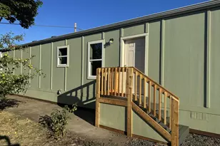 1085 W 1st Ave, Junction City, OR 97448 - Photo 1