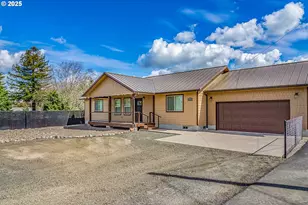 5135 Grange Rd, Roseburg, OR 97471 - Photo 1