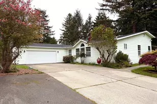 1157 8th St, Bandon, OR 97411 - Photo 1