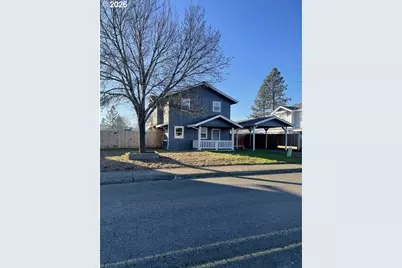 303 Taylor St, Sutherlin, OR 97479 - Photo 1