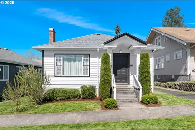 301 Columbia St, Kelso, WA 98626 - Photo 1