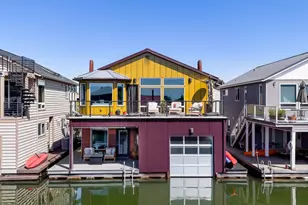 18525 NE Marine Dr, Portland, OR 97230 - Photo 1