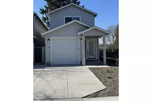 440 W Harrison St, Roseburg, OR 97471 - Photo 1