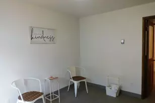 540 W 10th Ave, Junction City, OR 97448 - Photo 1