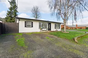 271 NW Sherry St, Winston, OR 97496 - Photo 1