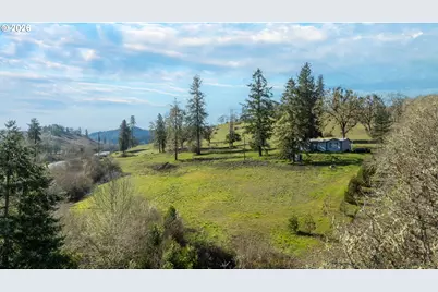 12080 N Umpqua Hwy, Roseburg, OR 97470 - Photo 1