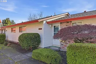 2114 SE 148th Pl, Portland, OR 97233 - Photo 1