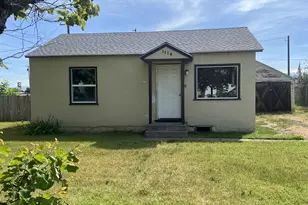 1114 N Elizabeth St, Milton-Freewater, OR 97862 - Photo 1