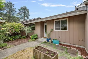 2992 SE Bluebird Dr, Hillsboro, OR 97123 - Photo 1