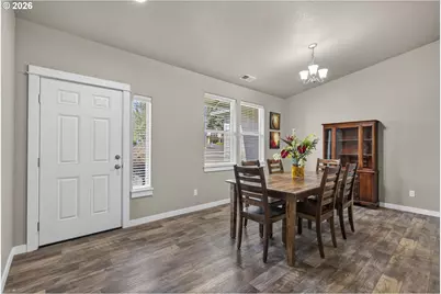 8625 SW Sagert St, Tualatin, OR 97062 - Photo 8
