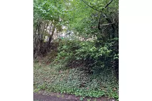 7433 S Kelly Ave, Portland, OR 97219 - Photo 1