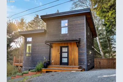 696 N Spruce St, Cannon Beach, OR 97110 - Photo 1